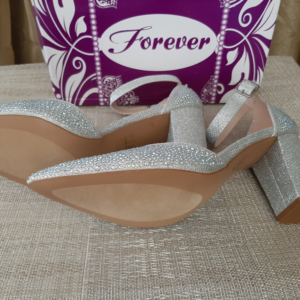 Shoes - Picture 5 of 5